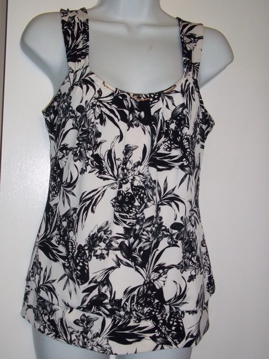 White House Black Market Tops - White House Black Market Black and White Floral Tank S